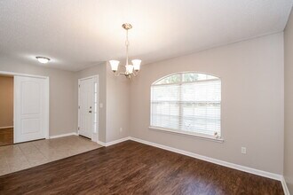 14027 Crestwick Dr W in Jacksonville, FL - Building Photo - Building Photo