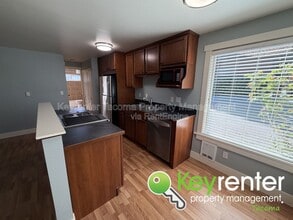 422 N L St in Tacoma, WA - Building Photo - Building Photo