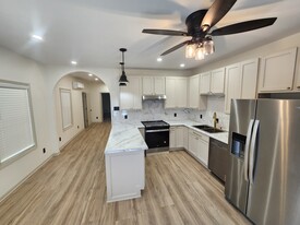 3505 Fairview St SW in Huntsville, AL - Building Photo