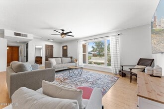 3036 E Desert Cove Ave in Phoenix, AZ - Building Photo - Building Photo