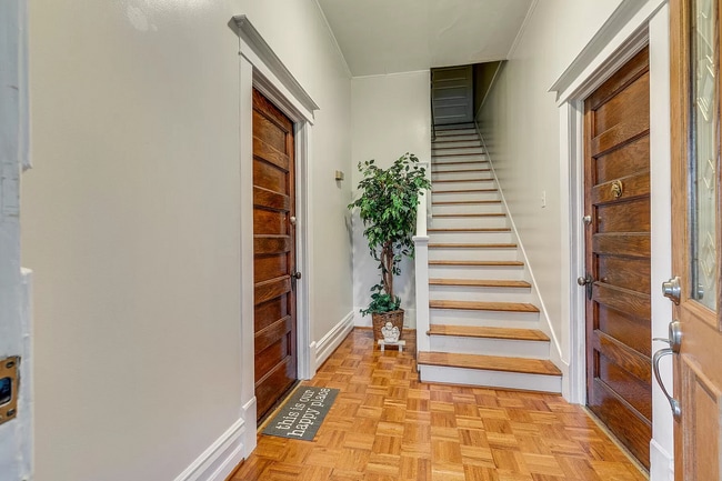 401 E Chilhowie Ave, Unit 2