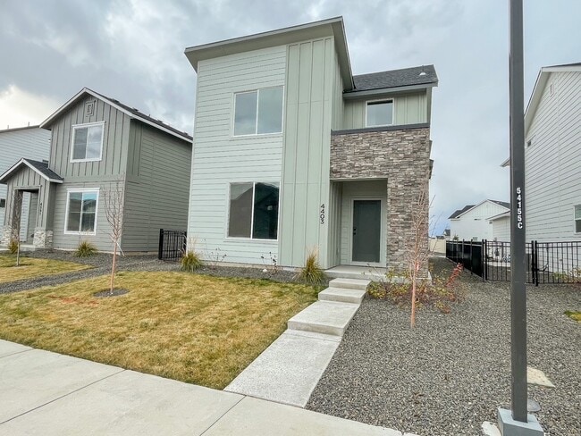 4403 N Magical Crk Ave in Meridian, ID - Building Photo - Building Photo