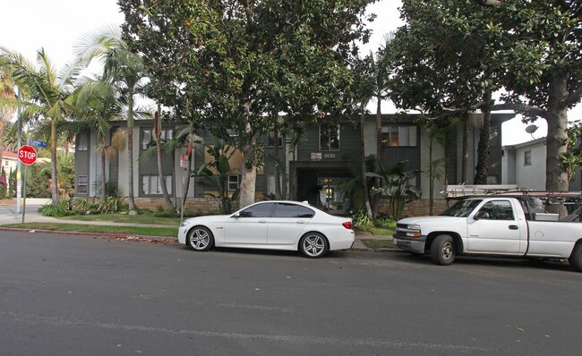 1844-1850 North Harvard in Los Angeles, CA - Building Photo - Building Photo