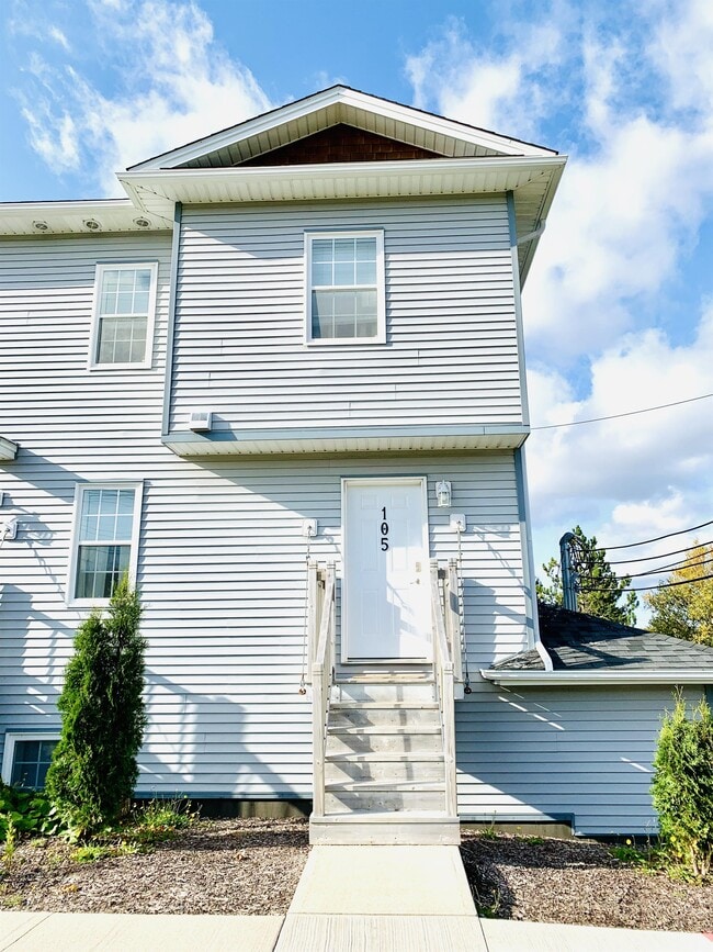 56 Bay Bulls Rd in St John's, NL - Building Photo - Building Photo