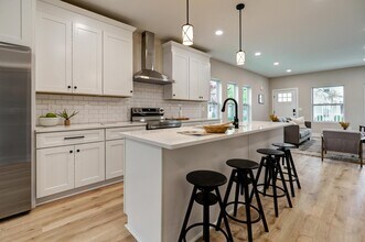 2589 Dayton Ave in Columbus, OH - Building Photo - Building Photo