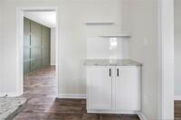 1067 Pleasant Oak Dr photo'