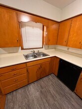 934 E Delmar St in Springfield, MO - Building Photo - Building Photo