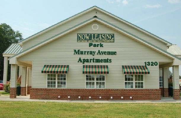 Park Murray Apartments in Dalton, GA - Building Photo