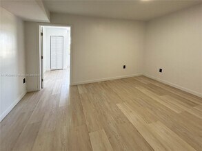12215 W Dixie Hwy in North Miami, FL - Building Photo - Building Photo