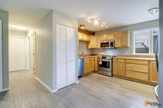 329 E 14th Ave in Anchorage, AK - Building Photo - Building Photo