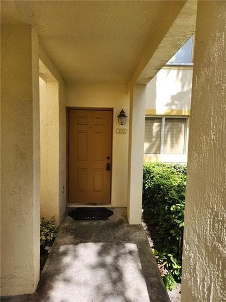 4775 SW 62nd Ave in Davie, FL - Building Photo - Building Photo