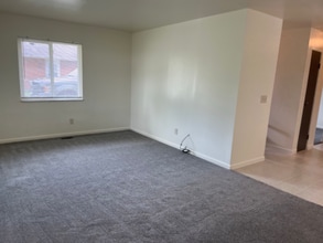 4647 Croftshire Dr in Kettering, OH - Building Photo - Building Photo