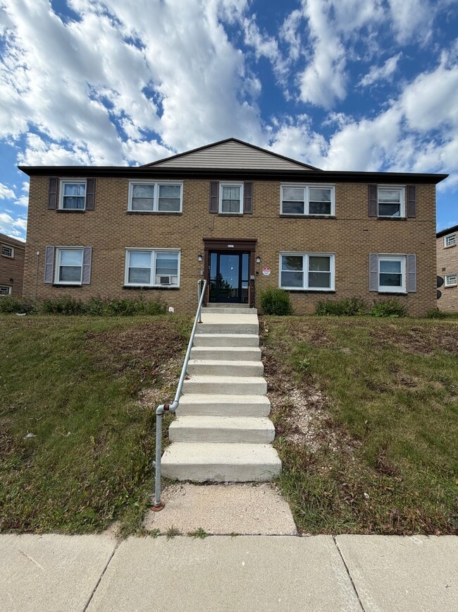 4925 W Oklahoma Ave
