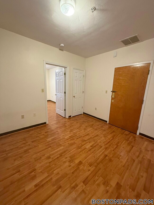 81 Essex St, Unit 61 in Boston, MA - Building Photo - Building Photo