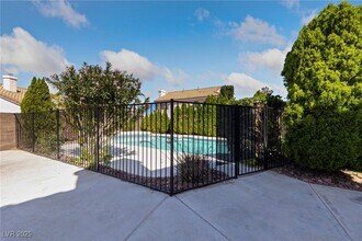 2890 Skowhegan Dr in Henderson, NV - Building Photo - Building Photo