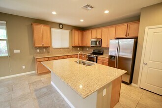 10609 Country Knoll Way in Las Vegas, NV - Building Photo - Building Photo