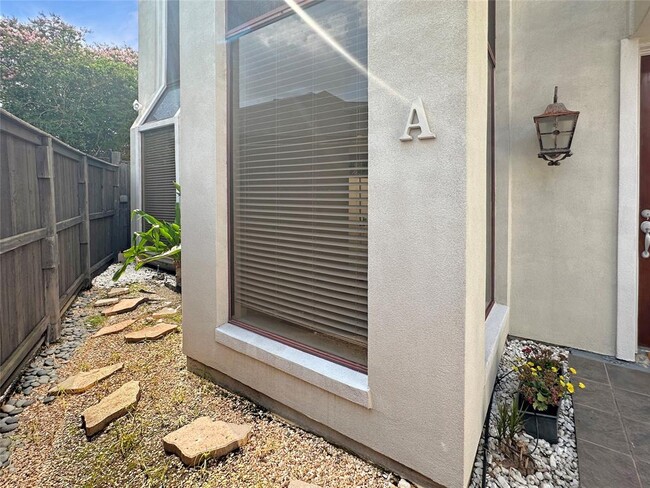 1111 Potomac Dr in Houston, TX - Building Photo - Building Photo
