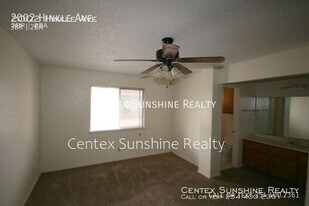 2002 Hinkle Ave in Killeen, TX - Building Photo