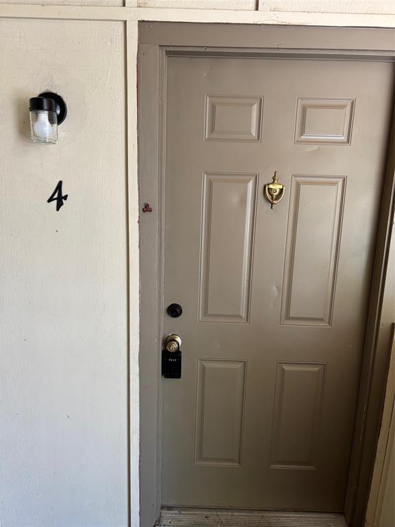 property at 1825 E Lindsey St