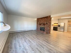 5 Hillside Dr in New Fairfield, CT - Building Photo - Building Photo