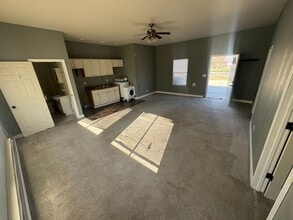 825 Grant Pl in Canton, IL - Building Photo - Building Photo