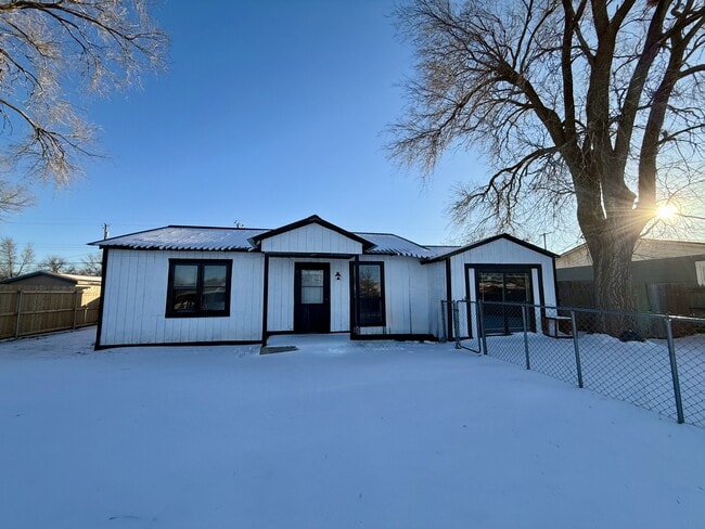 property at 4907 37th St