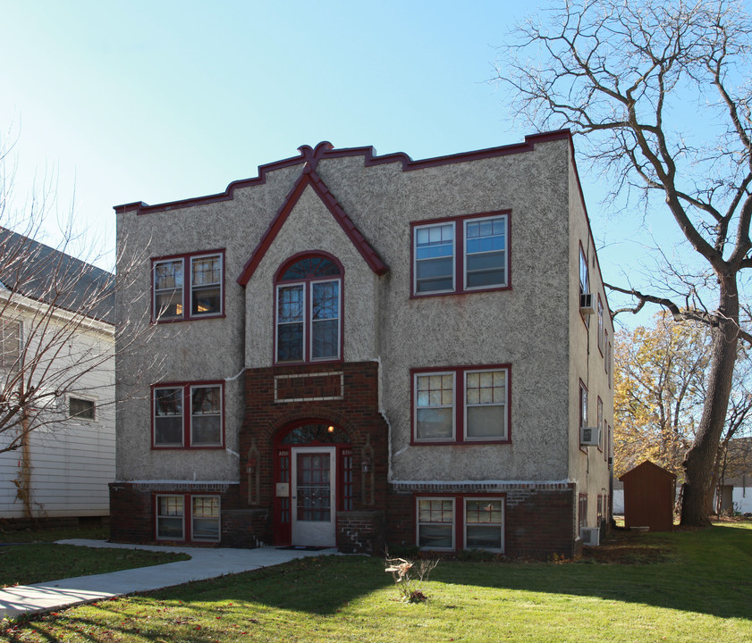 3208-3210 Minnehaha Ave in Minneapolis, MN - Building Photo