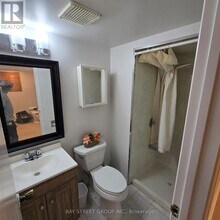 129 Huntington Park Dr in Markham, ON - Building Photo - Building Photo