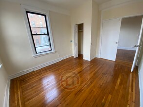 3132 Buhre Ave, Unit 4 in Bronx, NY - Building Photo - Building Photo