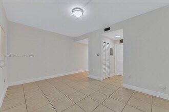 2185 NW 16th Terrace in Miami, FL - Building Photo - Building Photo