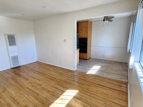 1339 N Hobart Blvd-Unit -9 in Los Angeles, CA - Building Photo - Building Photo