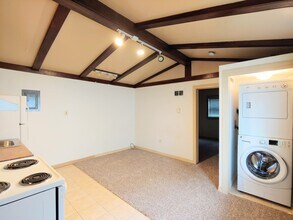 258 E Newton St in Seattle, WA - Building Photo - Building Photo