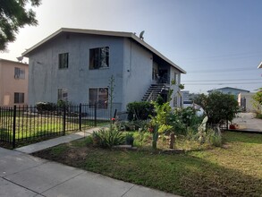 1718 Evergreen St in Santa Ana, CA - Building Photo - Building Photo