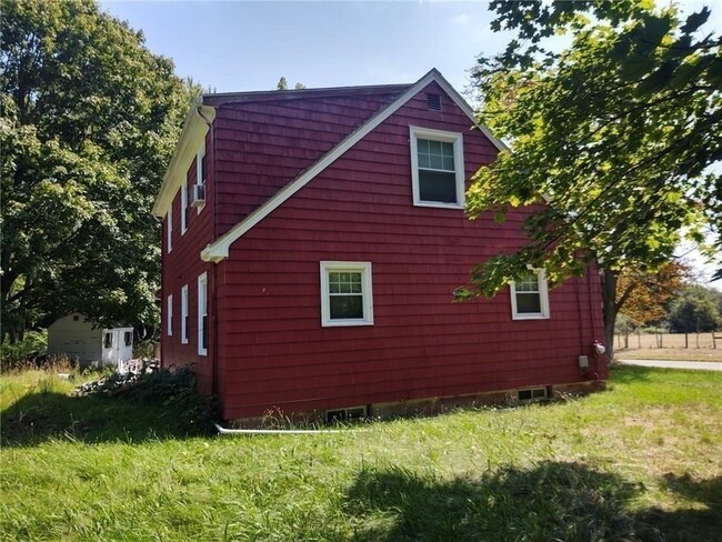 62 Chestnut St in Seekonk, MA - Building Photo - Building Photo