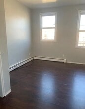 231 3rd St, Unit 1 in Elizabeth, NJ - Building Photo - Building Photo