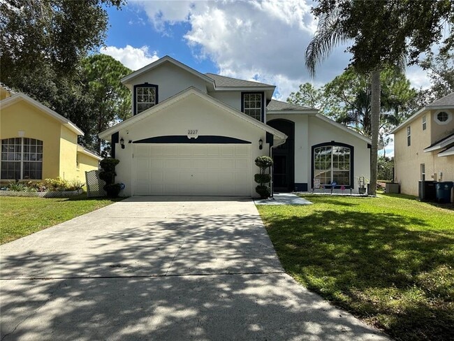 property at 2227 Mallory Cir