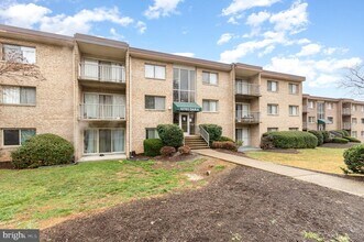 12703 Dara Dr in Woodbridge, VA - Building Photo - Building Photo