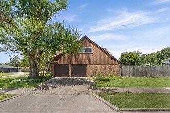 427 Whitecap Dr in El Lago, TX - Building Photo - Building Photo