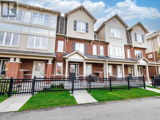 6020 Derry Rd in Milton, ON - Building Photo - Building Photo