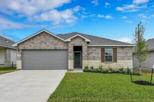 225 Pecos Dr in Huntsville, TX - Building Photo