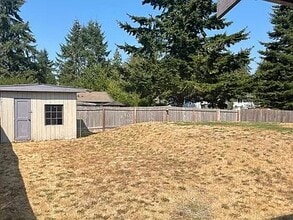 7357 E Polk Ave in Port Orchard, WA - Building Photo - Building Photo