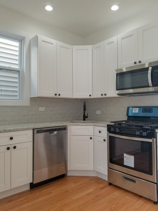 3637 N Paulina St, Unit CH2 in Chicago, IL - Foto de edificio