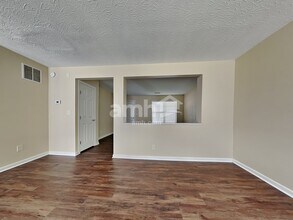 3162 Bridlerun Dr in Independence, KY - Building Photo - Building Photo