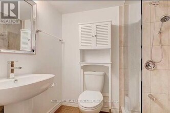 15 Magnotta Rd in Markham, ON - Building Photo - Building Photo