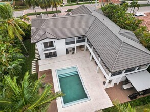 431 Layne Blvd in Hallandale Beach, FL - Building Photo - Building Photo