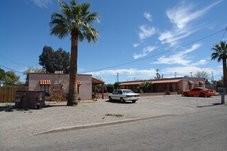 1724-1732 N Rosemary Dr in Tucson, AZ - Building Photo - Building Photo