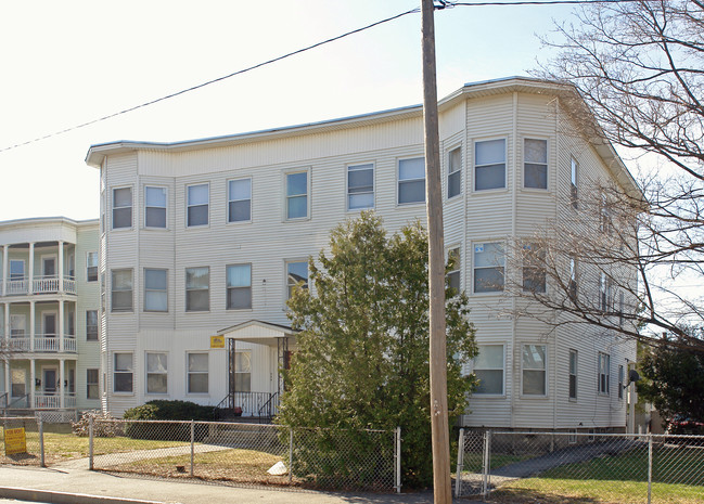 213 Laurel St in Manchester, NH - Building Photo - Building Photo