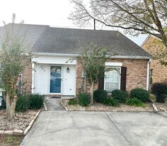 304 S French Quarter Dr in Houma, LA - Building Photo