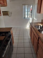 1026 Justin Ave, Unit A in Glendale, CA - Building Photo - Building Photo
