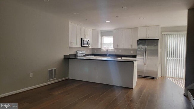 6110 George Baylor Dr in Centreville, VA - Building Photo - Building Photo
